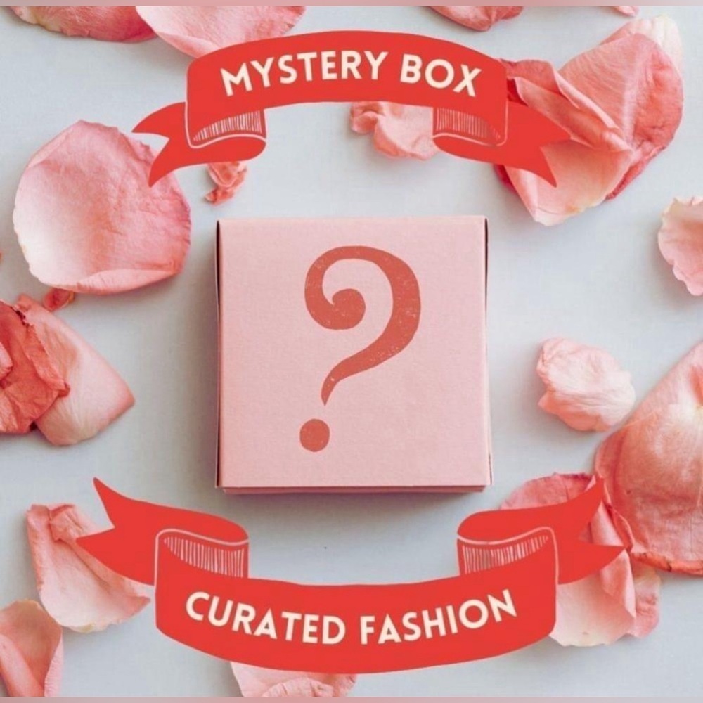 π Mystery Box - 5lb. Clothing and Jewelry Bundle Mystery Package πππ¦ - Picture 5 of 16